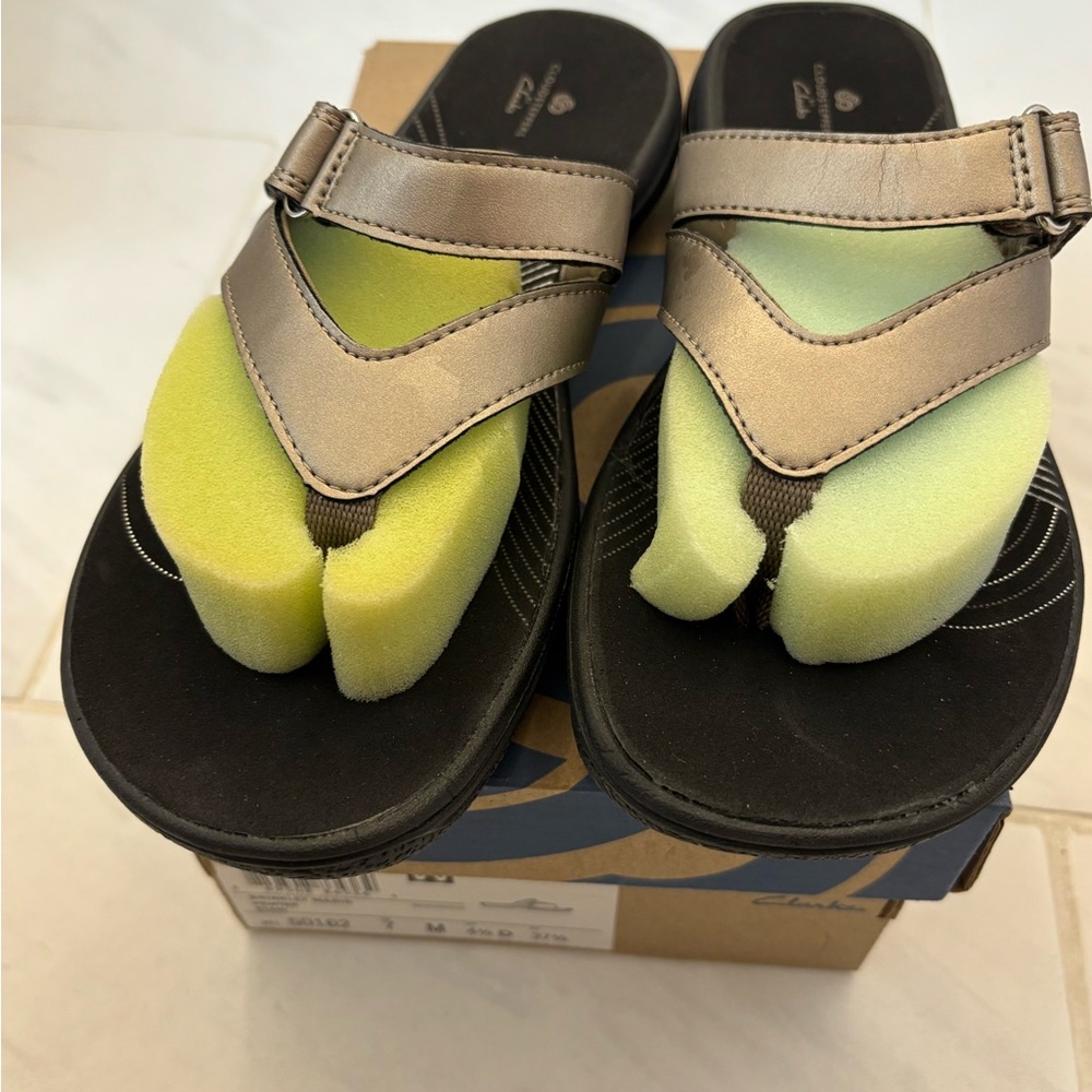 Clarks Women's Sandals in Tan and Black